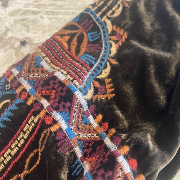 JOHNNY WAS Medium Velvet Peasant Boho Tunic Top Embroidered "Naomi Tiger Eye - Picture 6 of 9